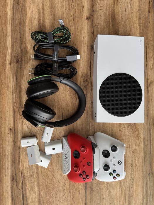 Xbox Series S  512 gb+ dodatki