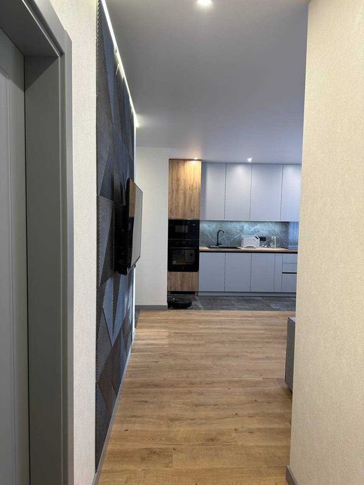 Нова 2к кв-ра 70м2, 5 пов. Варшавський 2/Варшавський. Власник