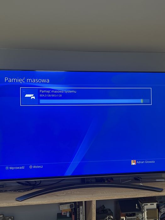 Konsola ps4 plus dwa pady 800Gb