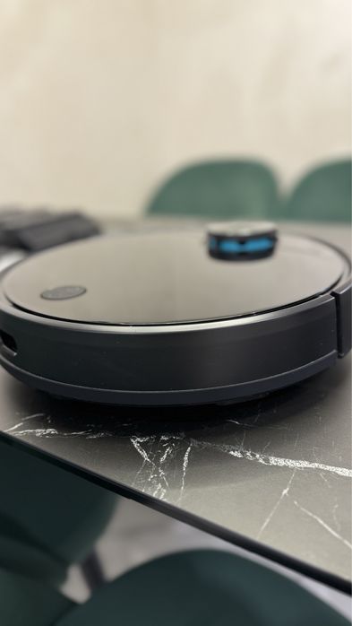 Продам робот пылесос. Робот пилосос. Пилосос xiaomi V3