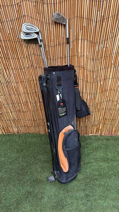 sacos de golf antigos com tacos