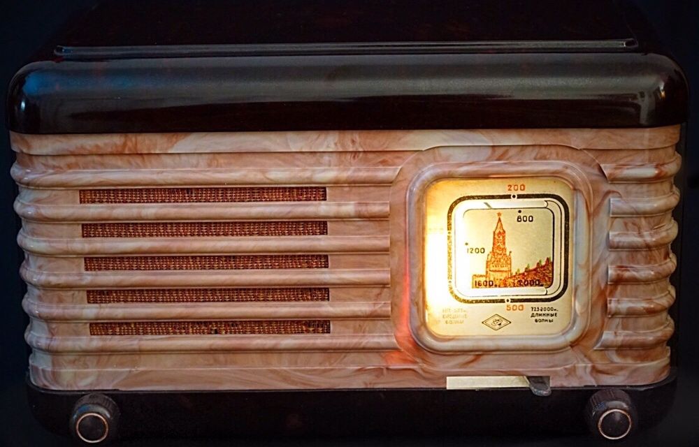 Радиоприёмник Москвич с ФМ диапазоном. Радиоприёмник Огонёк.