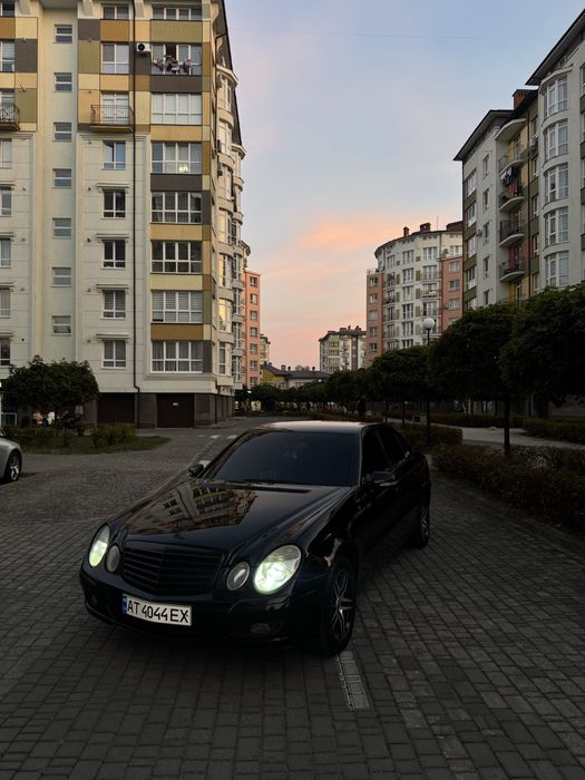 Продається мерседес 211