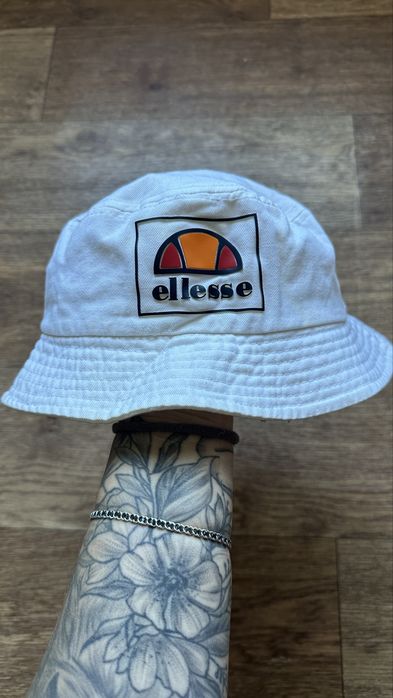 Панама фірма Ellesse