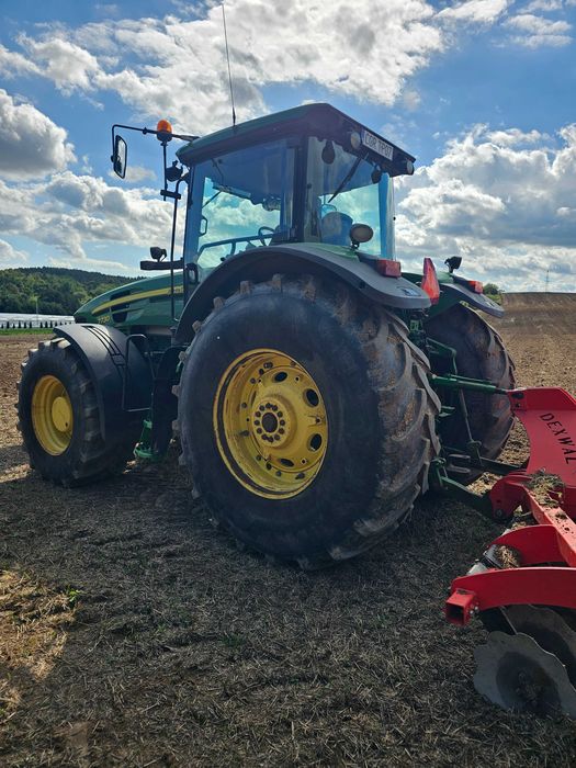 Ciągnik John Deere 7730