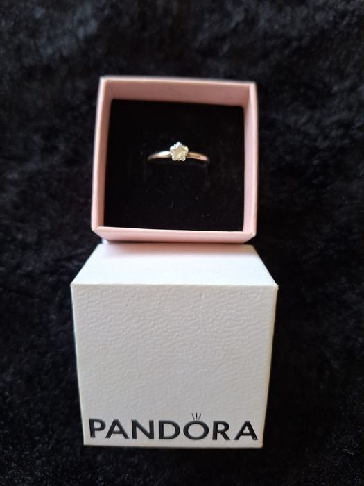 Anel de Noivado Estrela genuíno Pandora em Parta de Lei e Zicórnia