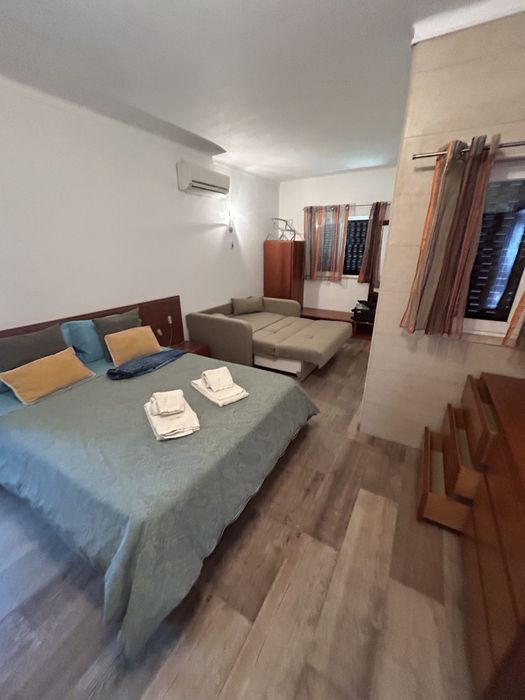 Vivenda V4 c/piscina a 150m da praia de Altura