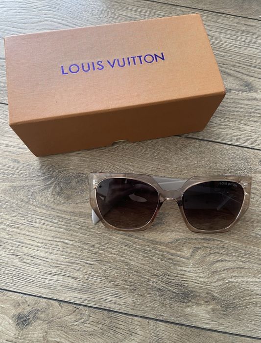 Okulary przeciwsloneczne Louis Vuitton nowe z pudelkiem logo Lv modne