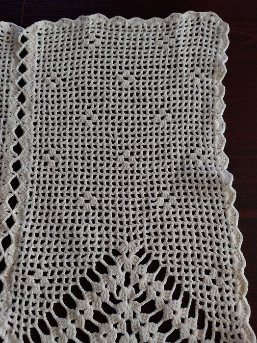 Dwie zazdroski na okno Haft szydełkowy  ecru.