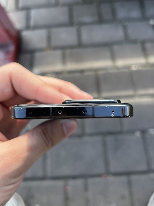 Xiaomi 13 8/256.