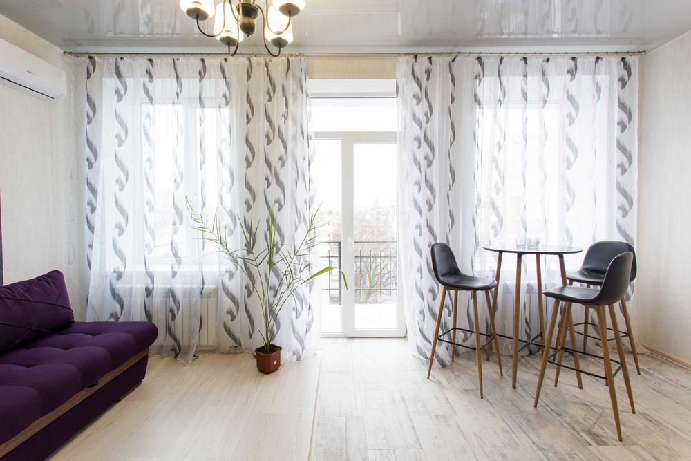 Отличная СВОЯ квартира посуточно./подобово Сумская м. Университет.