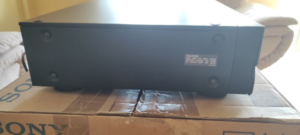 Sony cdp x559es  !!