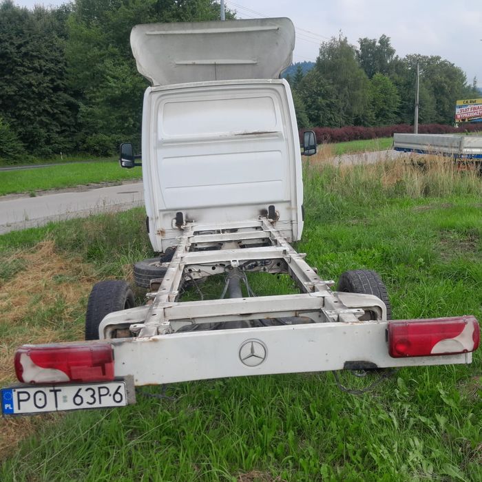 Mecedes, rama pod zabudowę, pomoc drogową.