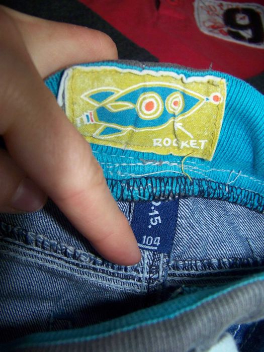 Komplet spodnie jeansy bluzka z kapturem chłopiec jesień zima R. 104