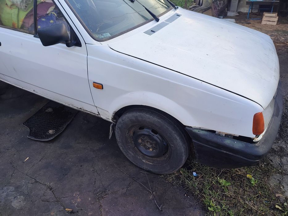 Volkswagen Polo читайте описание