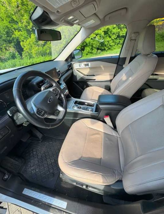 Ford Explorer XLT 2021
