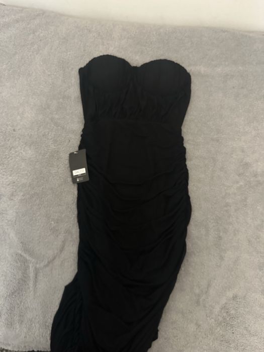 Vestido preto comprido drapeado