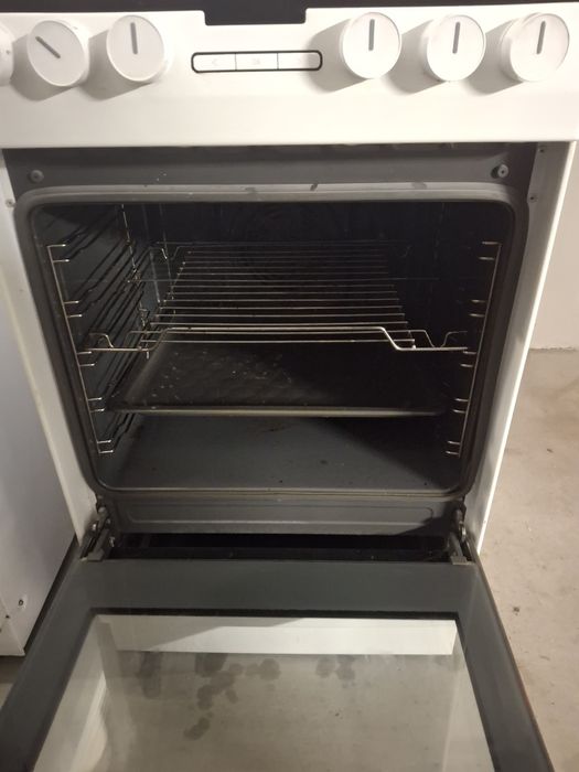 Kuchenka gazowa piekarnik elektryczny transport