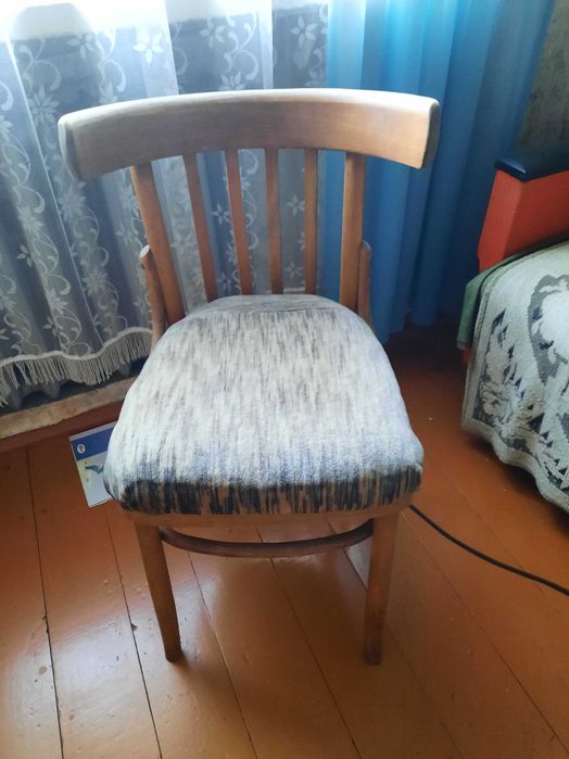 krzesła, fotele z PRL, stare.