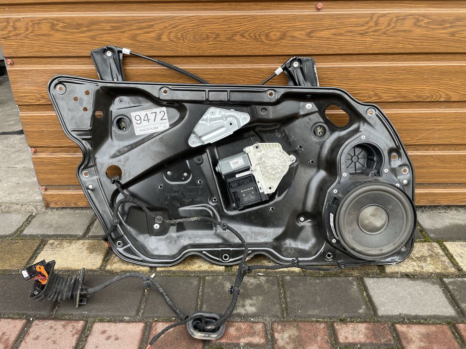 Продам пасат б6 стіклопійомник колонка і електрика все в зборі!