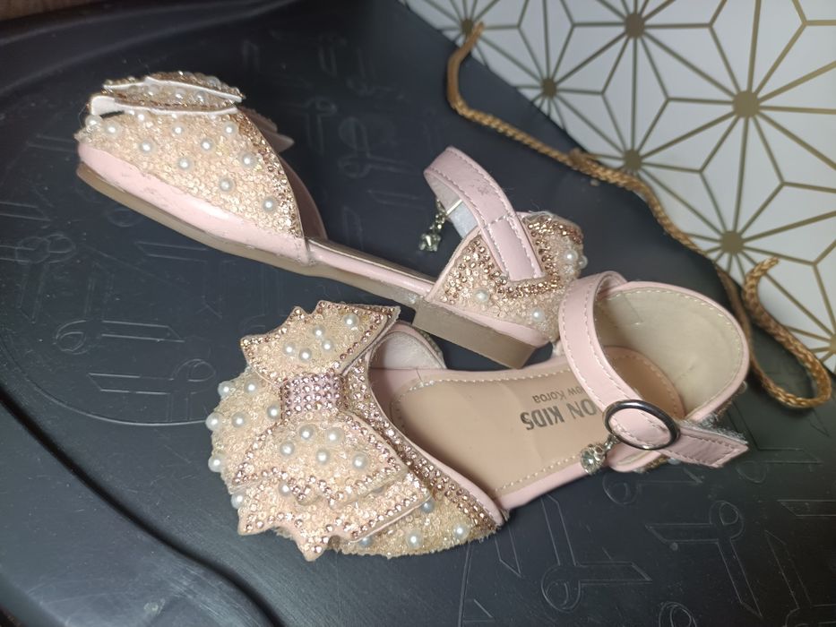 Дитячі туфлі 24 розмір