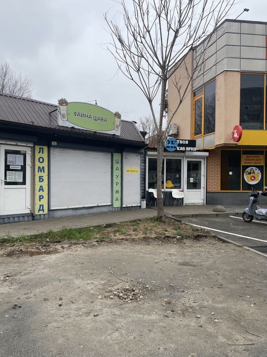 Оренда магазину, 30 м. Зупинка, фасад, Парковка.