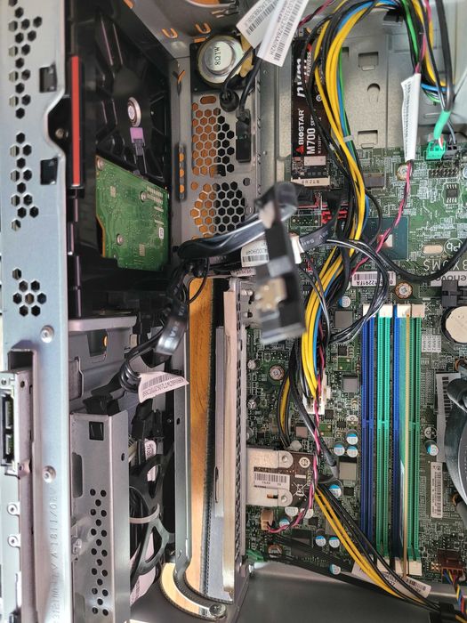Lenovo ThinkCentre M720s SFF
