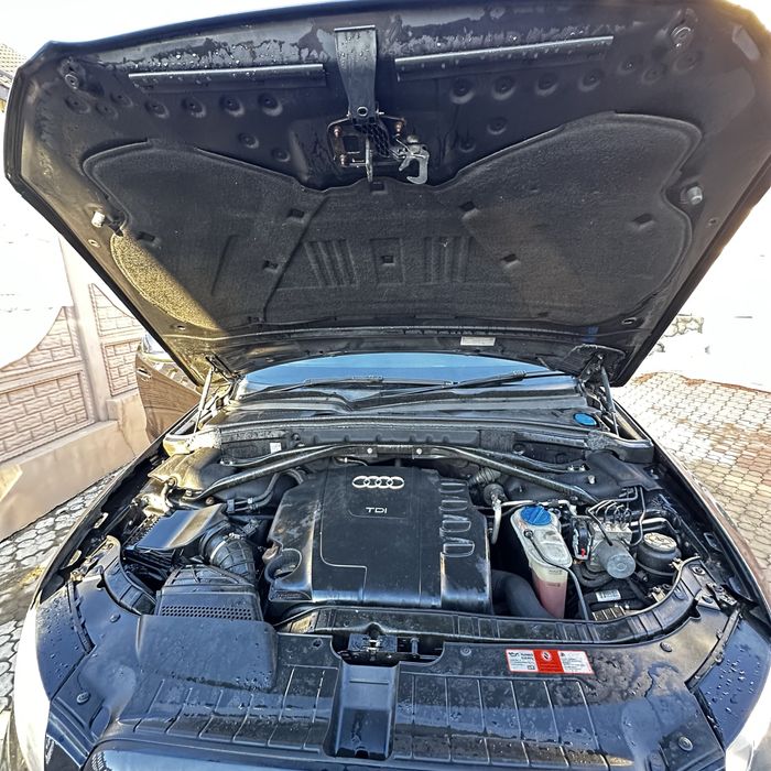 Двигун Ауді Кю5 ,мотор audi q5, 2.0 дизель 280 тис,
