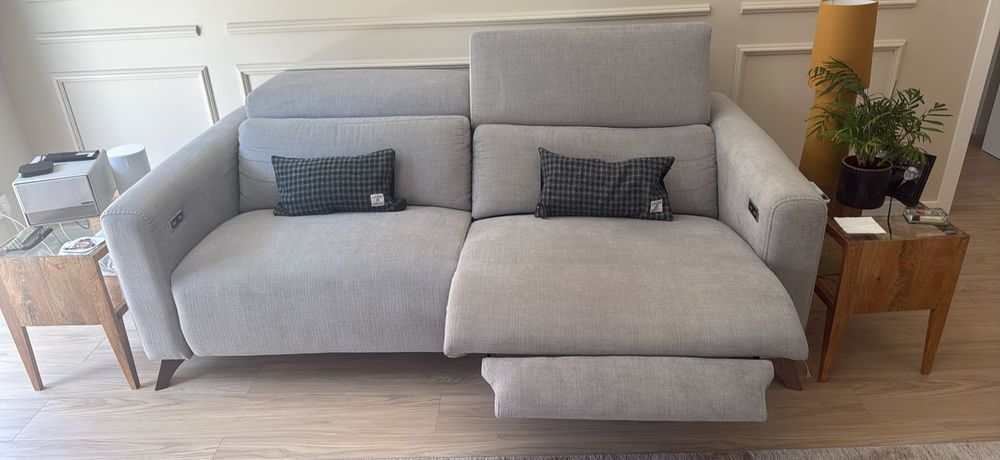 Electric recliner sofa - hardly used