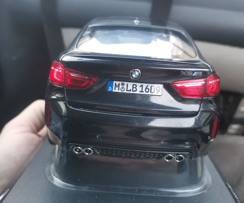 1/18  BMW X6m Norev