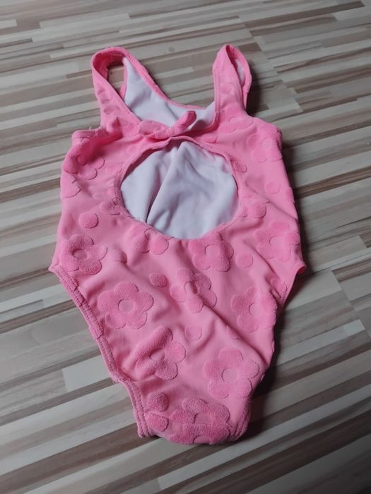 Stroj kąpielowy dla dziewczynki