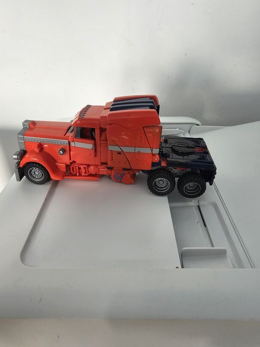 Transformers first strike optimus prime 2007