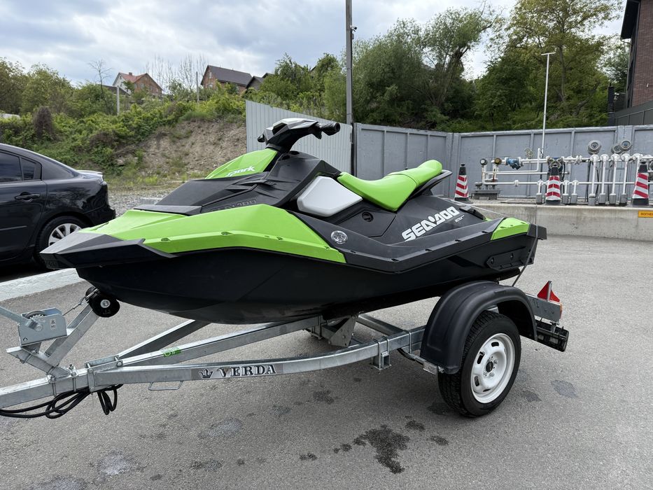 Гідроцикл BRP Spark 90 2up