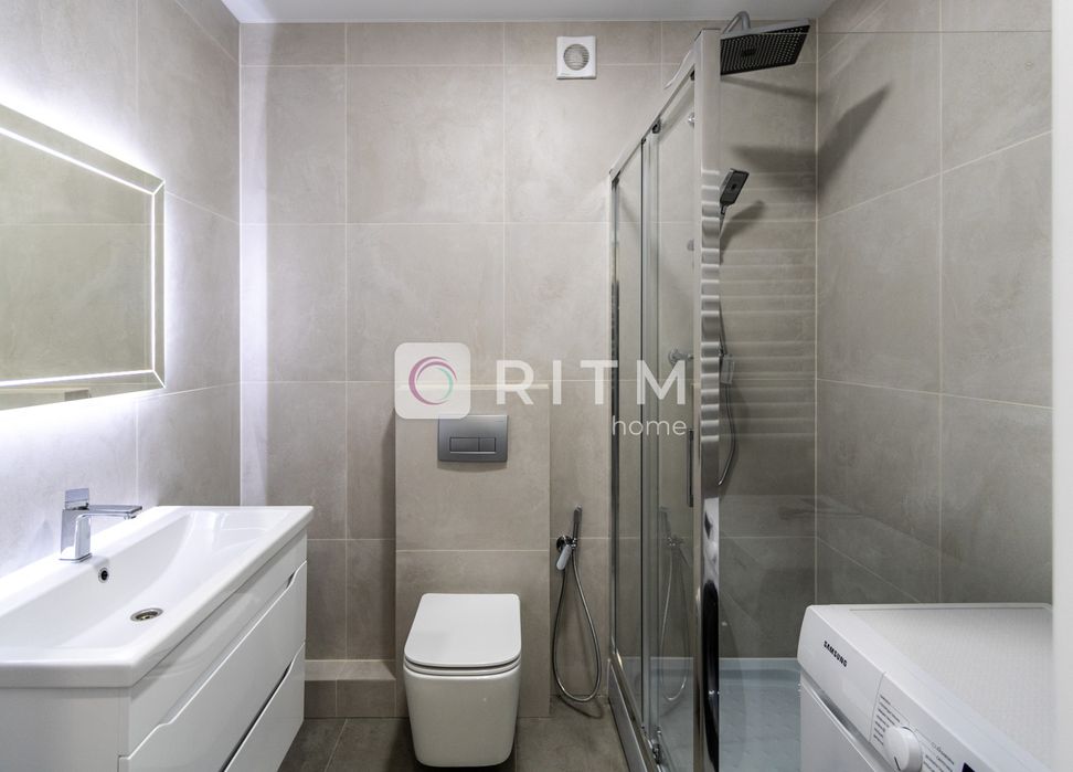 Здається в оренду квартира з меблями і технікою в центрі міста