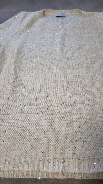 Кофтинки б/у в чудовому стані , розмір M/ L