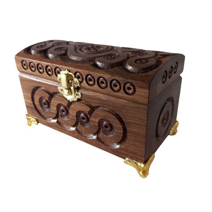 Шкатулка різьблена дерев'яна