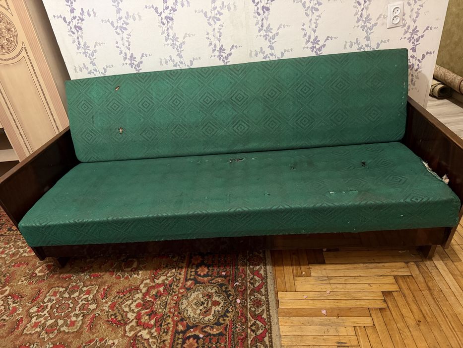 Диван, безкоштовно