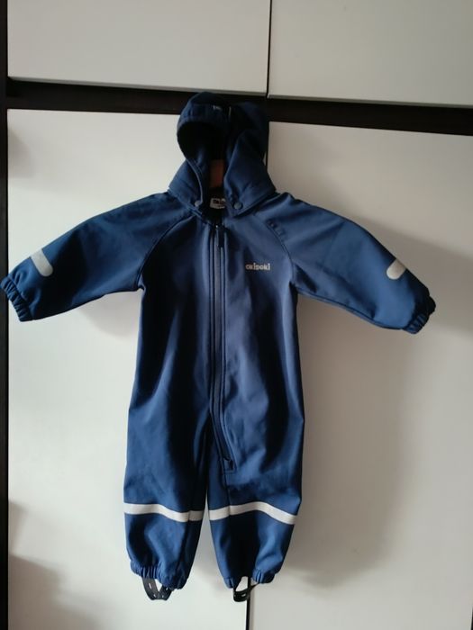 Świetny granatowy kombinezon softshell Okidoki, rozmiar 74