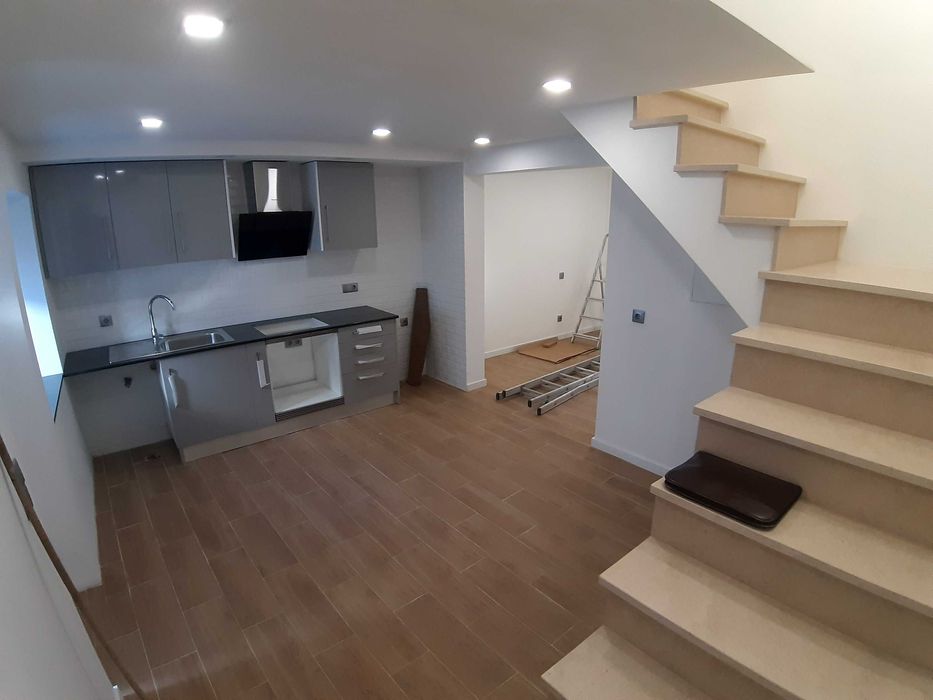 Moradia T2 totalmente renovada com garagem privativa em Cernache