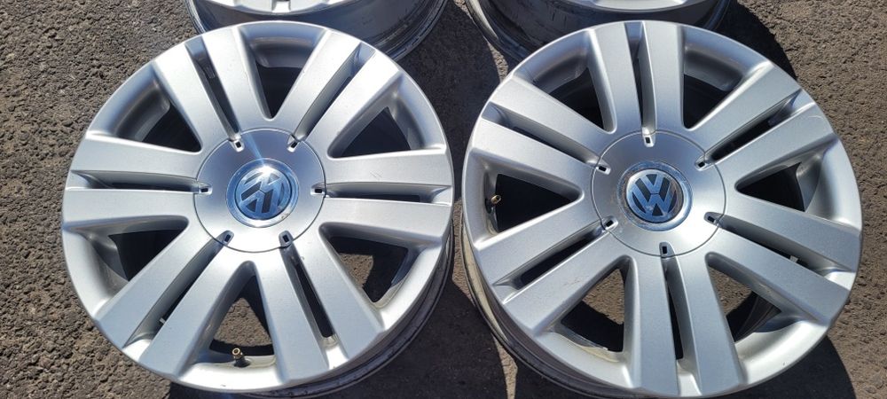 Oryginalne felgi VW 16  5x112 polecam
