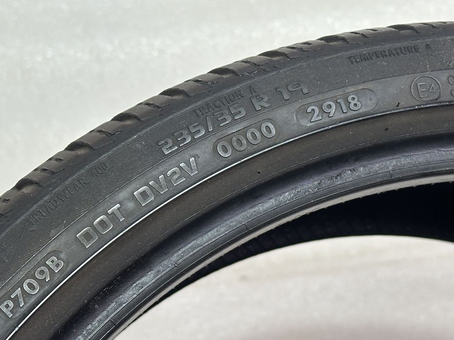 235/35 R19 Vredestein (1.шина  )