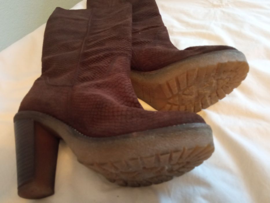 Bota Sacoor cano alto