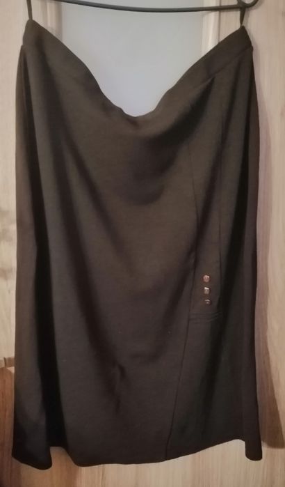 Sprzedam spódnice 4 XL