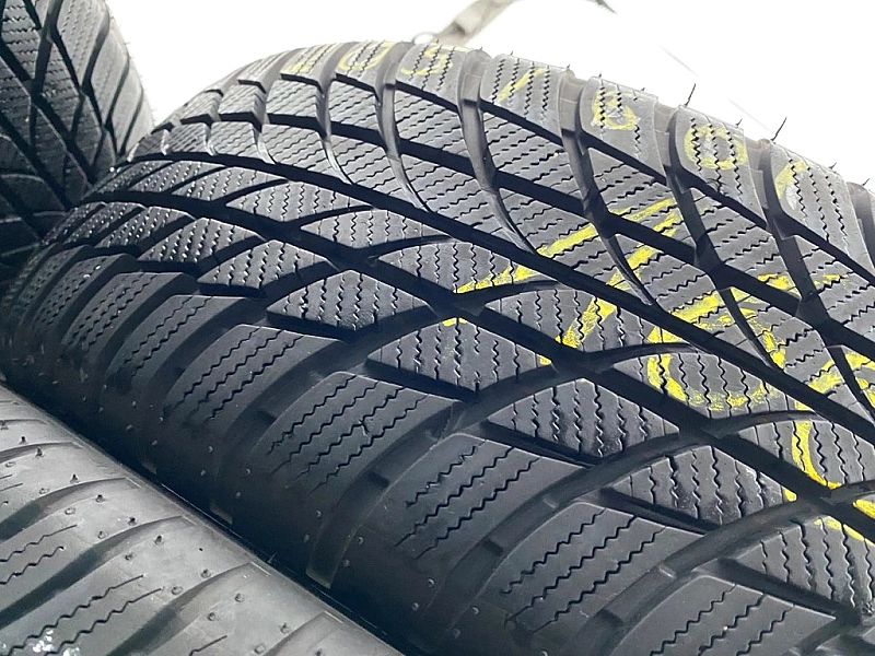 205/60r17 Bridgestone Blizz LM001_7,2mm_4szt_(166)