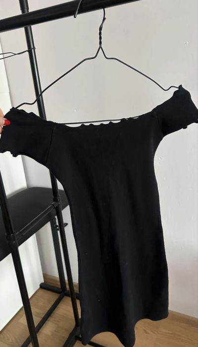 Czarna sukienka mini