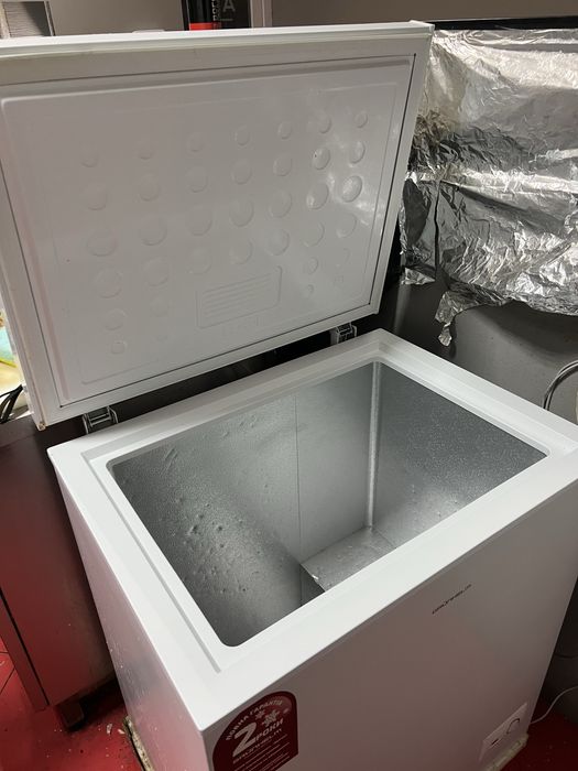 Морозильна скриня Grunhelm GCFW-145