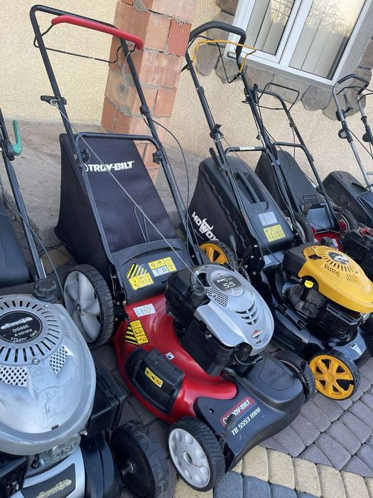 Газонокосарки бензинові косарки самохідні Honda Briggs Stratton  Al-ko