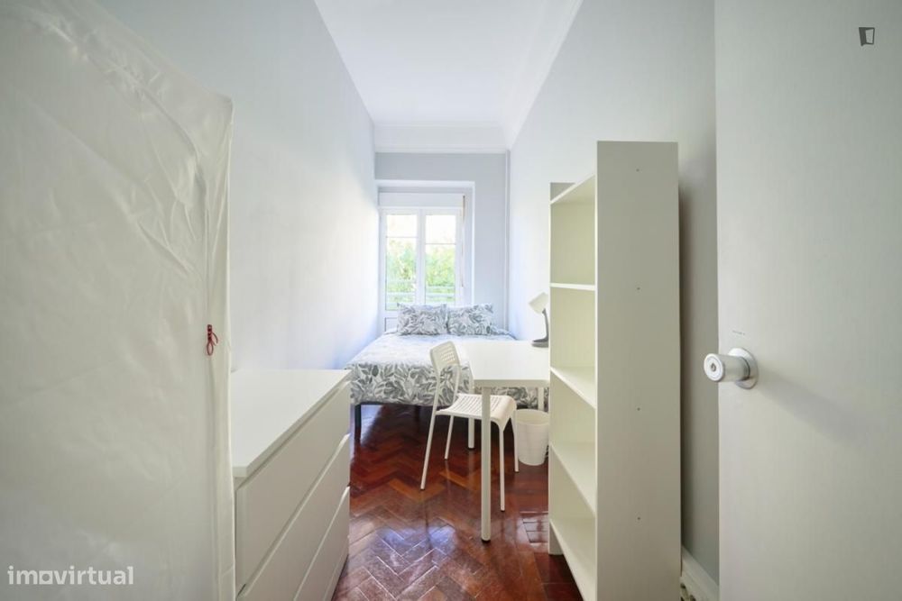 Quarto - localizado em Saldanha Lisbon