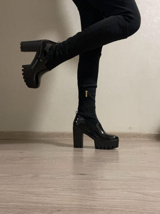 Сапожки на каблуку