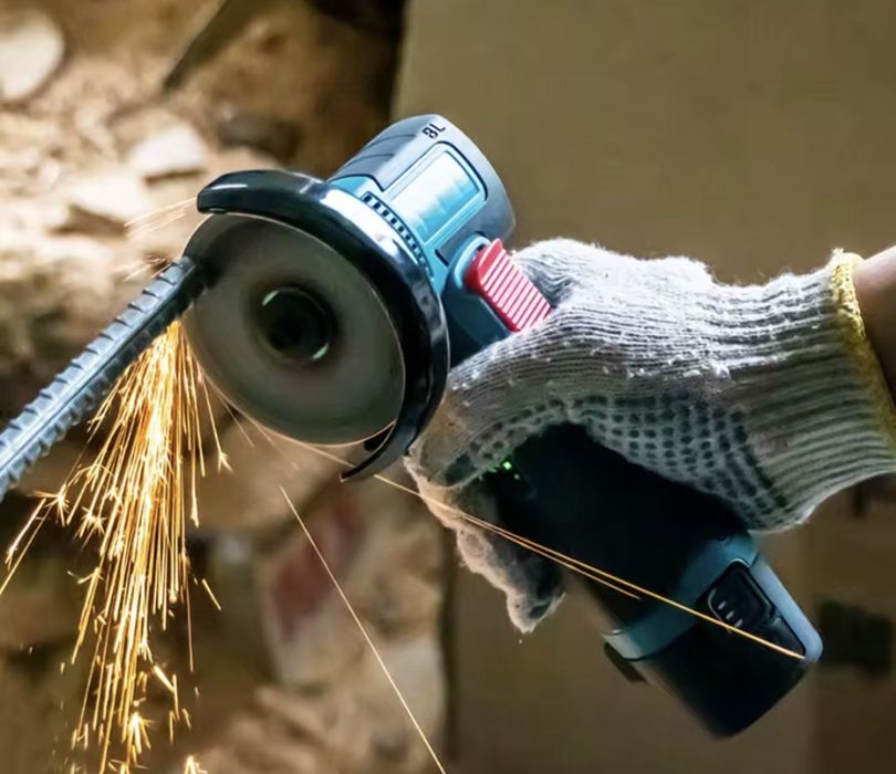 Szlifierka kątowa akumulatorowa KOMPAKTOWA – zestaw z 2 akumulatorami!